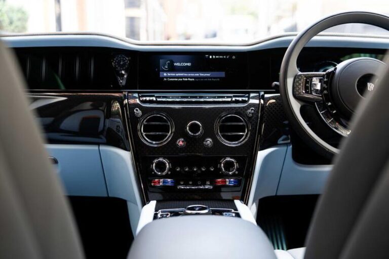 4f70c69ce1144f77a5f28977eeed839d